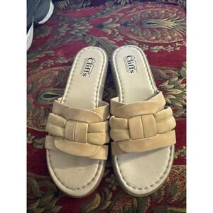 Cliffs by White Mountain Women's Cushioned Insole Slide Sandal 6 Beige / Tan